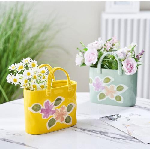 Small Hand Painted Bag Flower Vases Ceramic Makeup Brush Pencil Container Storage Home Decor Cute Tabletop Vase Filler Ornaments