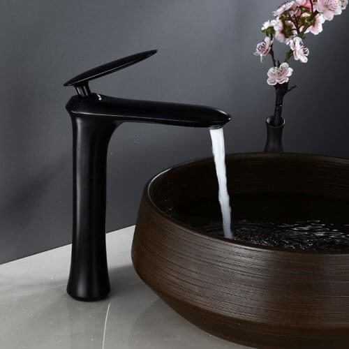 Basin Faucets Black Faucet Brass Faucet Bathroom With Single Handle Vintage Deck Mount Torneiras Hot Cold Sink Mixer Water Tap