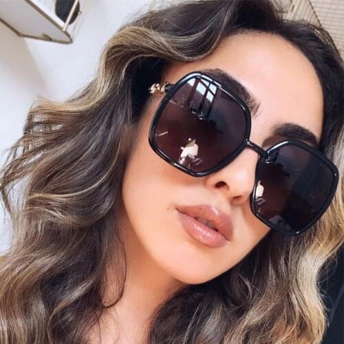 Classic Vintage Oversized Square Sunglasses Women Fashion Black Brand Designer Big Shades Sun Glasses Female Goggle Oculos UV400