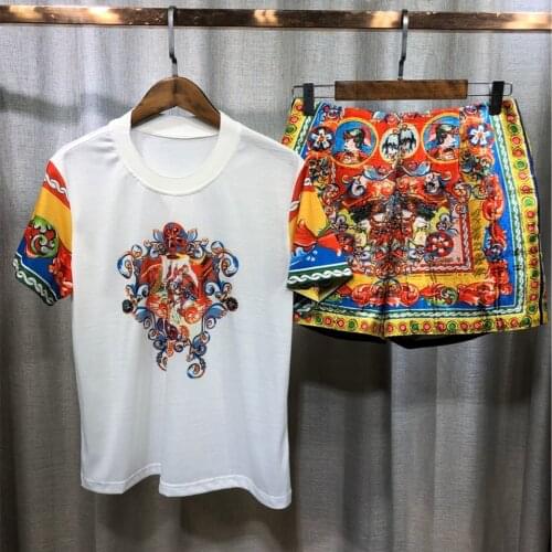 Summer 2021 High quality Cotton diamonds T-shirts+retro print Shorts two piece set C567