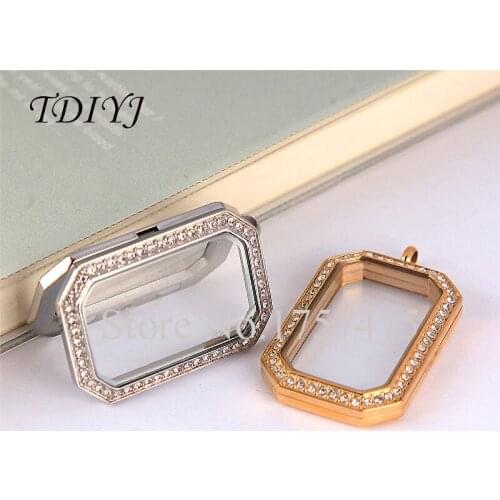 TDIYJ 10pcs Wholesale Mixed Magnetic Stainless Steel Crystal Heritage Locket Pendant as Gifts for Women Jewelry