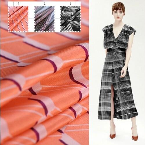 Natural mulberry silk crepe de chine fabric cloth per meter 17mm 140 cm wide printed clothing shirt dress fabric alibaba express
