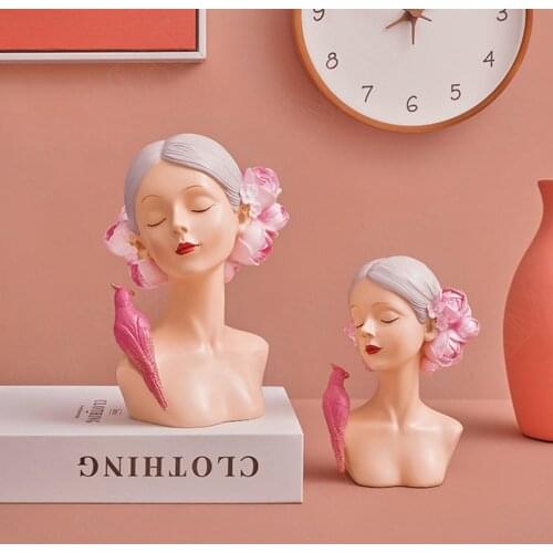 Creativity Resin Figurines European Cute Flowers Maiden TV Cabinet Statue Friend Birthday Wedding Gift Home Decoration Ornaments