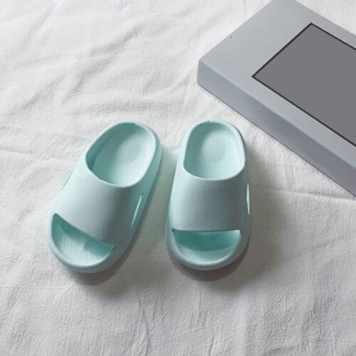 2021 Slippers For Boy Girl Home Shoes Summer Toddler Flip Flops Soft Slippers Beach Love Kids Shoes Family Style