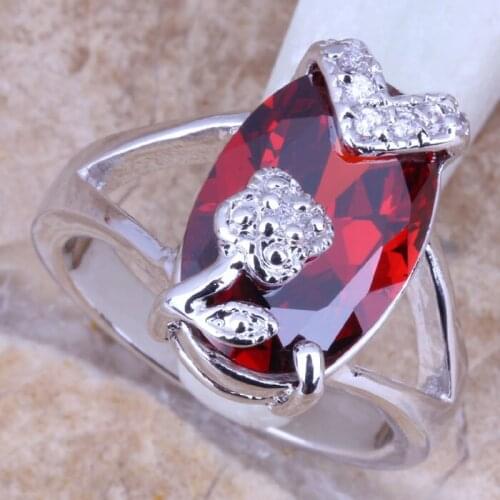 Absorbing Red Garnet Silver Plated Womens Ring Size 6 / 7 / 8 / 9 R0947