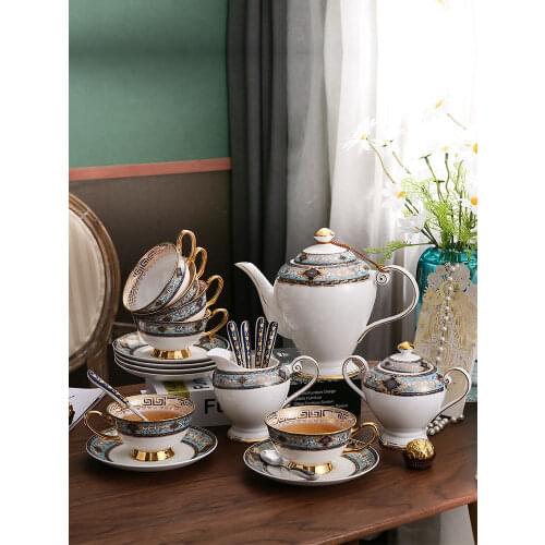 Tea Cups And Saucer Sets Coffe Cup Ceramic Mug Bone China Coffeeware Set Baroque Vintage Drinkware Wedding Decoration