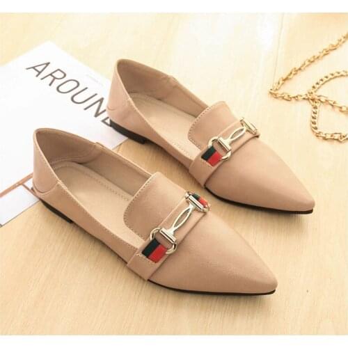 New Black/white Women Flat Shoes Fashion Casual Point Toe Flats Slip-on Loafers Shoes Metal decoration Leisure Single Shoes34-43