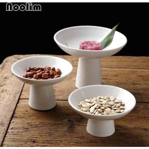 Japanese Ceramic Dessert Plate White Porcelain High Dried Fruit Snack Dishes Restaurant Retro Nut Pastry Cake Tray Tableware