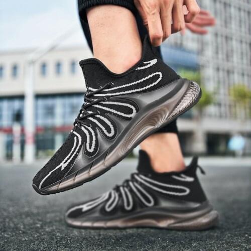 High Quality Mens Running Shoes Breathable Mesh Sneakers Trendy Antiskid Damping Jogging Shoes Outdoor Reflective Sports Shoes