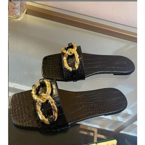 2021 New Brand Design Gold Chain Women Slipper Open Toe Slip On Mules Shoes Flat Heels Casual Slides Flip Flops Beach Sandals