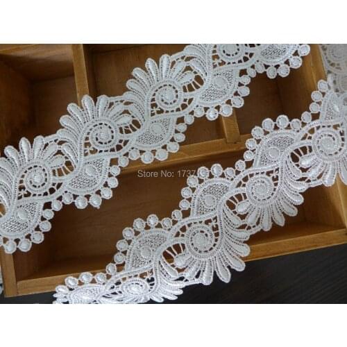 VINTAGE-Style Wedding Bridal Venise Lace Trim in Ivory with Sea horse Design For Veils, Lace Dress, Jewelry or Costume design