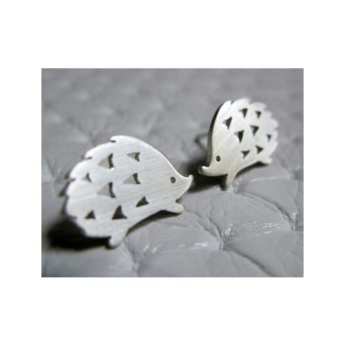 BASHANBAOSHUI Stud Earrings