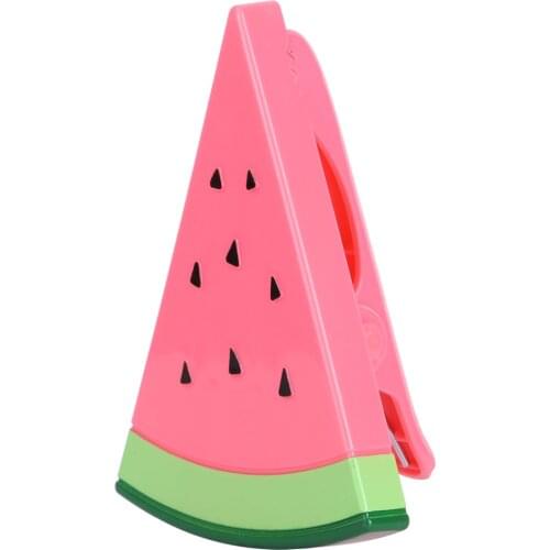 Portable Plastic Beach Towel Clips Holders Windproof Clothing Clips for Sunbeds Sun Lounger