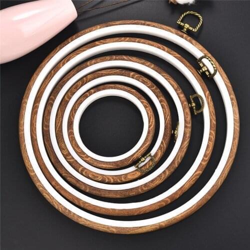 DIY Sewing Embroidery Hoop Ring Cross Stitch Hoop Frame Ring Needle Craft Round Hoop Craft Plastic Hand Household Sewing Tools