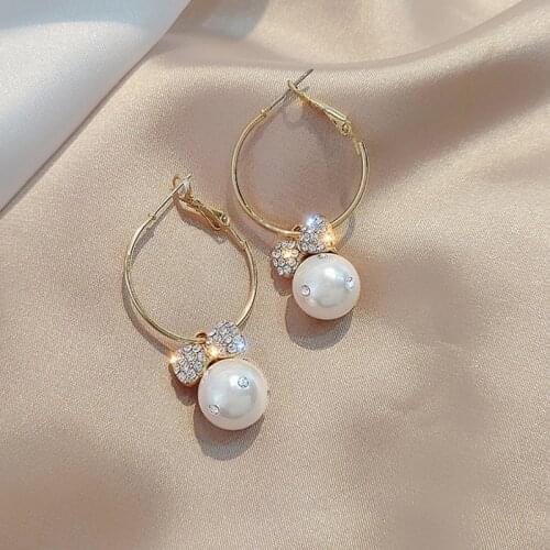 New Fashion Elegant Water Drop Pearl Fine Earrings Sweet Korean Shiny Metal Bowknot Women Earrings Jewelry