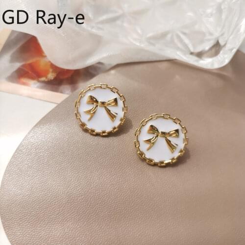 Vintage Round Bowknot White Earrings Sweet Hepburn Women Korean Earrings 02