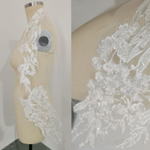 Short Wedding Veils With Comb Lace Appliqques Bride Veil Crystal Beaded Bridal Veil