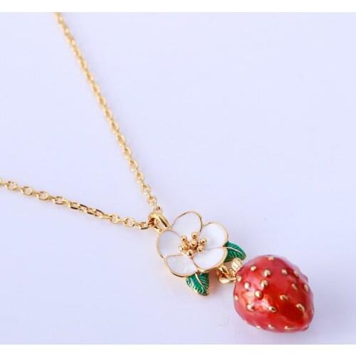 Sweet three-dimensional strawberry flower delicate and realistic enamel glaze Necklace