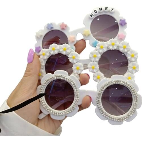 Kids Dark Unisex Hearts Patterns Anti-UV Eyewear for Outdoor Activities 2-10 Years