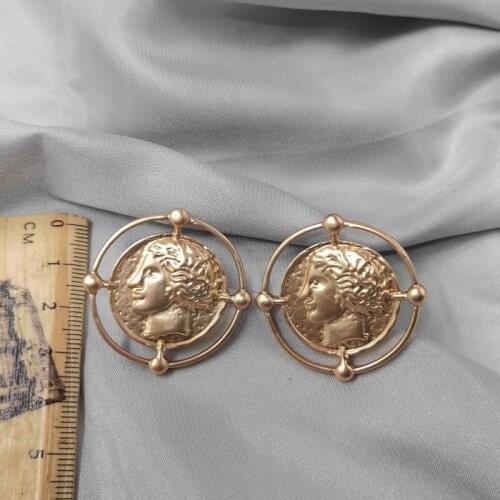 And American jewelry earrings individual temperament retro versatile fashion head stud earrings female d77