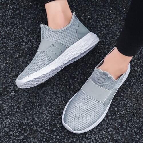 Men Running Shoes Comfortable Sport Shoes Men Trend Lightweight Slip On Walking Shoes Male Breathable Zapatillas Mens Sneakers