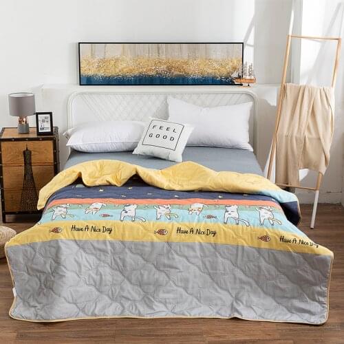 Soft Aloe Cotton Printed Bed Quilted Quilt or Sofa Blanket to Decorate the Bedroom at Home and Travel for Family