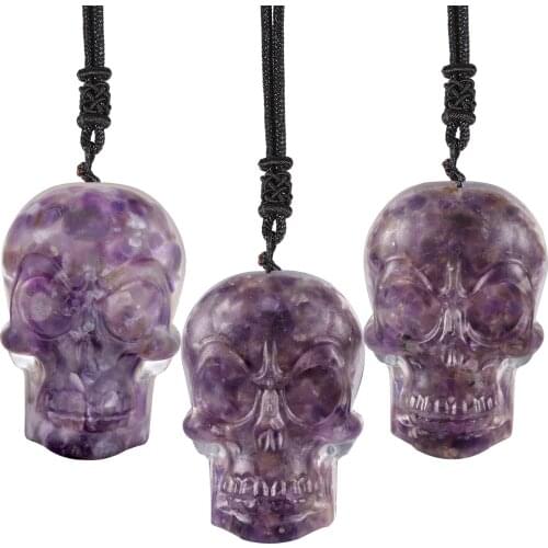 Healing Orgone Skull Crystal Stone Pendant Necklace for Men and Women, Hand Carved Skull Chips Stone Necklace for Unisex Adjusta