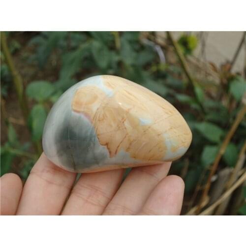 150g Natural Pretty Decorative pattern agate crystal palm stone polishing PT1118