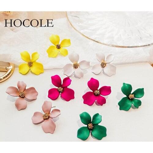 2018 Korean Hyperbole Resin Flower Stud Earrings Yellow Blue White Floral Statament Bricos For Women Wedding Jewelry Bijoux