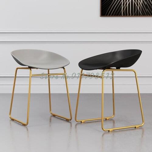 Net red chair Nordic modern minimalist restaurant dining chair creative leisure chair makeup chair iron art ins color stool