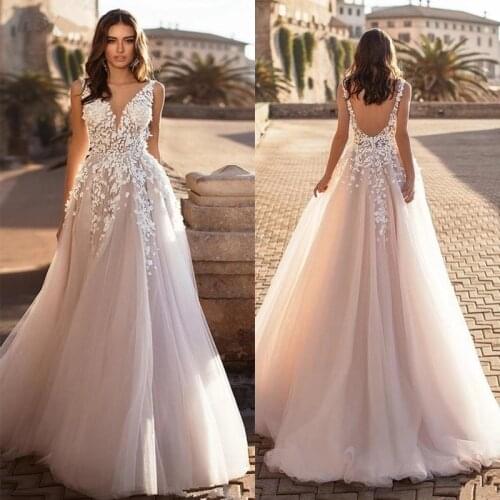 Spaghetti Straps V Neck Bridal Gown Sleevesless Lace Tulle Sweep Train Backless Wedding Dress Robe De Mariee