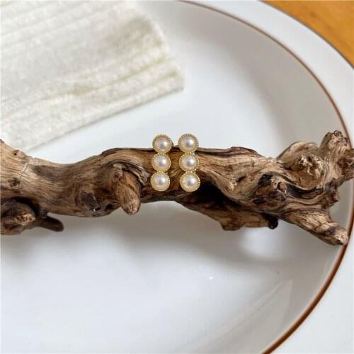 Sweet Simulated-pearls Temperament Cute Stud Earrings for Women Luxury Jewelry