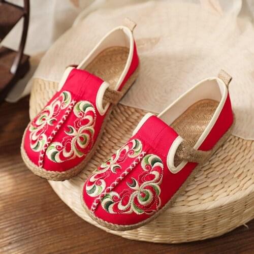 New Hanfu Ethnic Style Ladies Embroidered Single Shoes Soft Comfortable Breathable Shoes Women Retro Embroidered Shoes Women Fla
