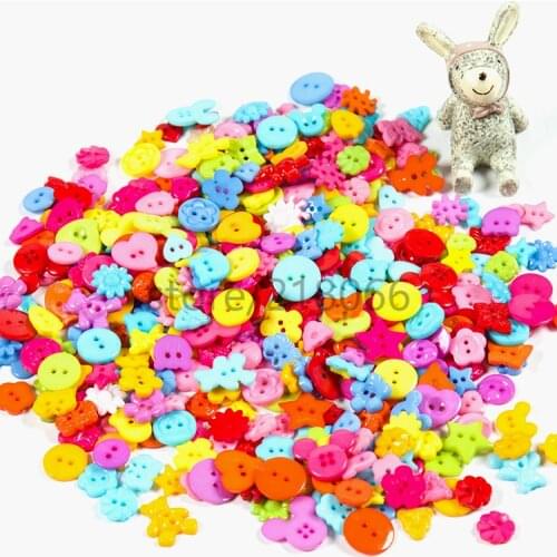 100pcs Mixed Small Plastic Buttons Lot for Sewing Fasteners Scrapbooking and DIY Handmade Craft with Different Color and Style