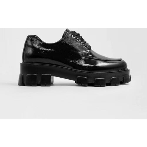 Reversal Fashion Footwear