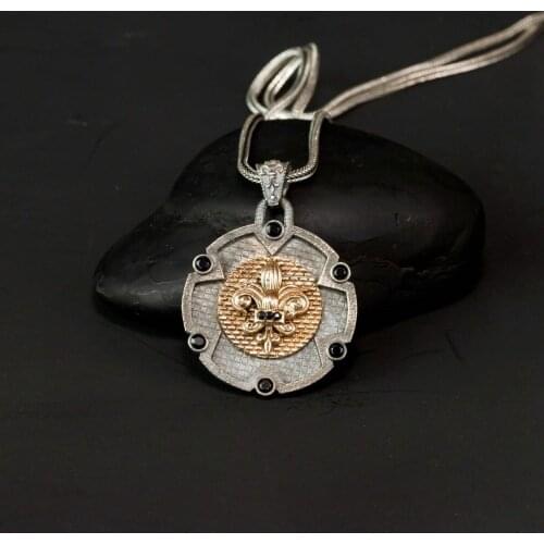 Special Design Vintage The Symbol Of Nobility Lily 925 K Silver Male Necklace