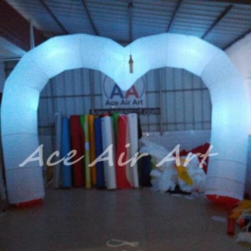Potable Valentines decoration inflatable love shape lighting arch/gate,heart arch with colorful led light for wedding events