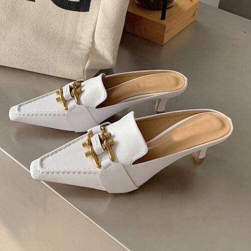 2020 New Summer Women Pointed Toe Slippers Nude White Square Toe Low Heels Slides Sandals Metal Buckle Thin Heels Pumps Mules