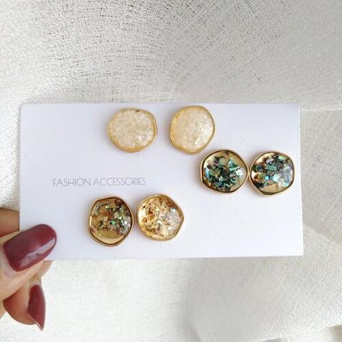 Fashion Jewelry Shell Earrings Hote Selling Metal Alloy Golden Plating White Brown Stud Earrings For Women Gifts Wholesale