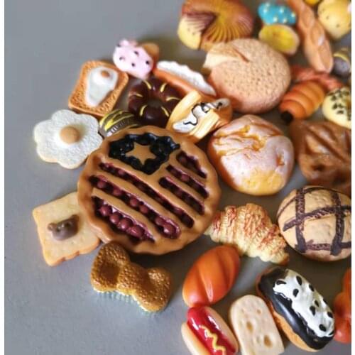 10/20/30 pcs bread cakes/doll house/miniatures/lovely cute/fairy garden gnome/moss terrarium decor/bonsai/figurine/diy supplies