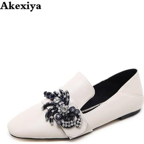 Women 2018 new diamond shoes spring summer women single shoes breathable Korean fashion shallow mouth flat shoes