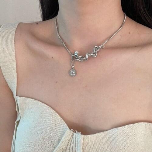 Huge Bud Punk Chunky Chain Necklace Pearl Letter Coin Pendant Choker Neck Accessories Charm Party Vintage Fashion Jewelry Gifts