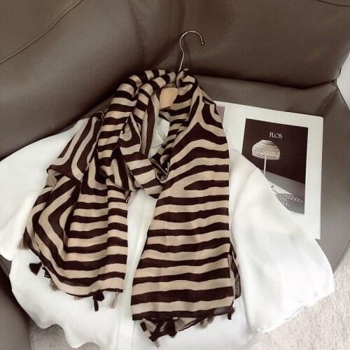 New Fashion Bohemian Paisley Striped Line Viscose Shawl Scarf Lady Print Soft Wrap Pashmina Bufandas Muslim Hijab Sjaal 180*90Cm