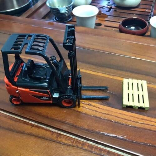 Diecast 1/25 Alloy Car Model Linde Electric Counterbalanced Forklift Linde Construction Machinery Decoration collection