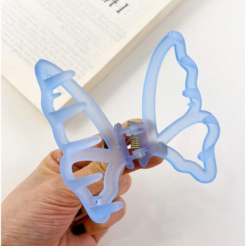 New Butterfly Hair Claw Pearl Sweet Hair Clips Resin Hair Clamps Barrettes Styling Tools Women Girls Fashion Hair Accessories