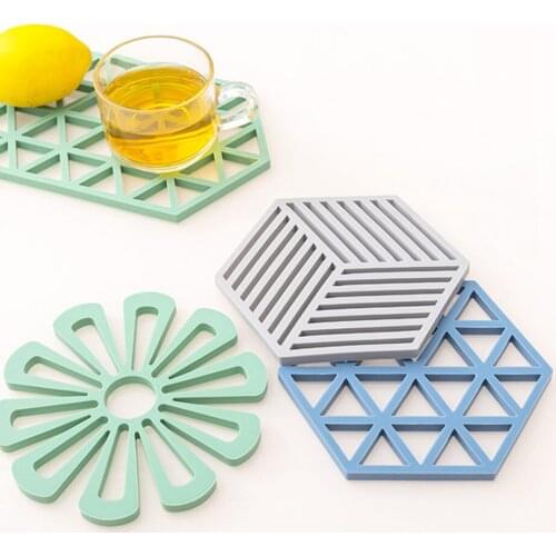 1pc Geometric Silicone Placemat BPA Free Non-slip Coaster Home Decor Coffee Tea Cup Mats Creative Hollow Coaster