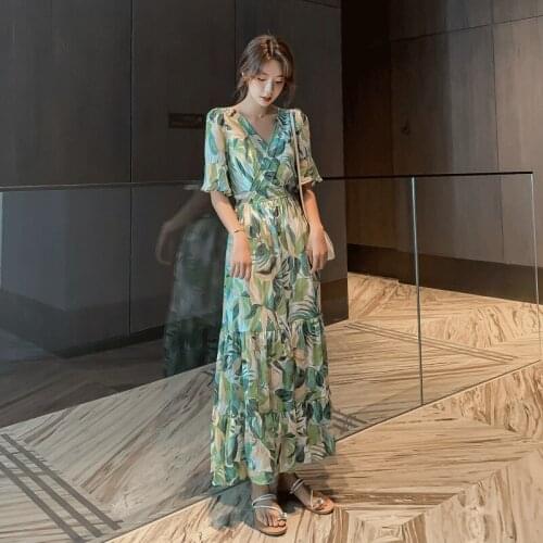 2020 new Summer V-neck Floral Chiffon Dress for Women High Waist Dress super fairy temperament Dresses m459