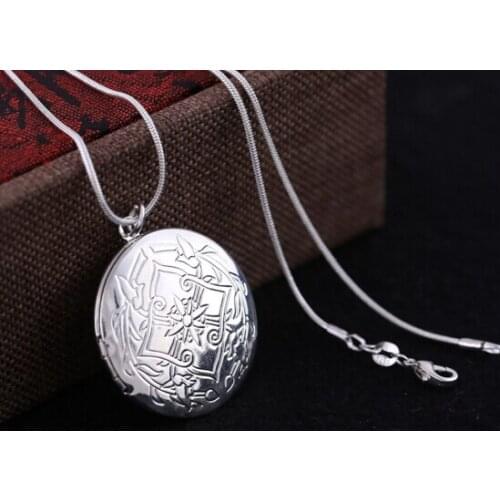 Vintage silver color Round Medallion Photo Locket Pendant Necklace Frame Photo Suspension With Snake Chain For Women Lover