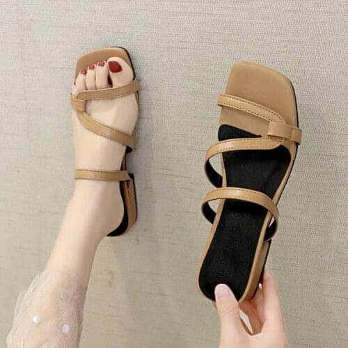Womens Shoes 2021 New Summer Square Toe Sandals Womens Thick Low-heeled Outer Slippers