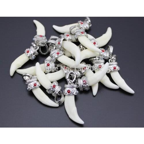 Lots 10 pcs Tibet Style White Real Natural Tooth Charms Cool Fangs Wolf Tooth Pendants Connectors Amulet Gift MN256